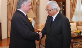 Edward Nalbandian paid an official visit to Singapore